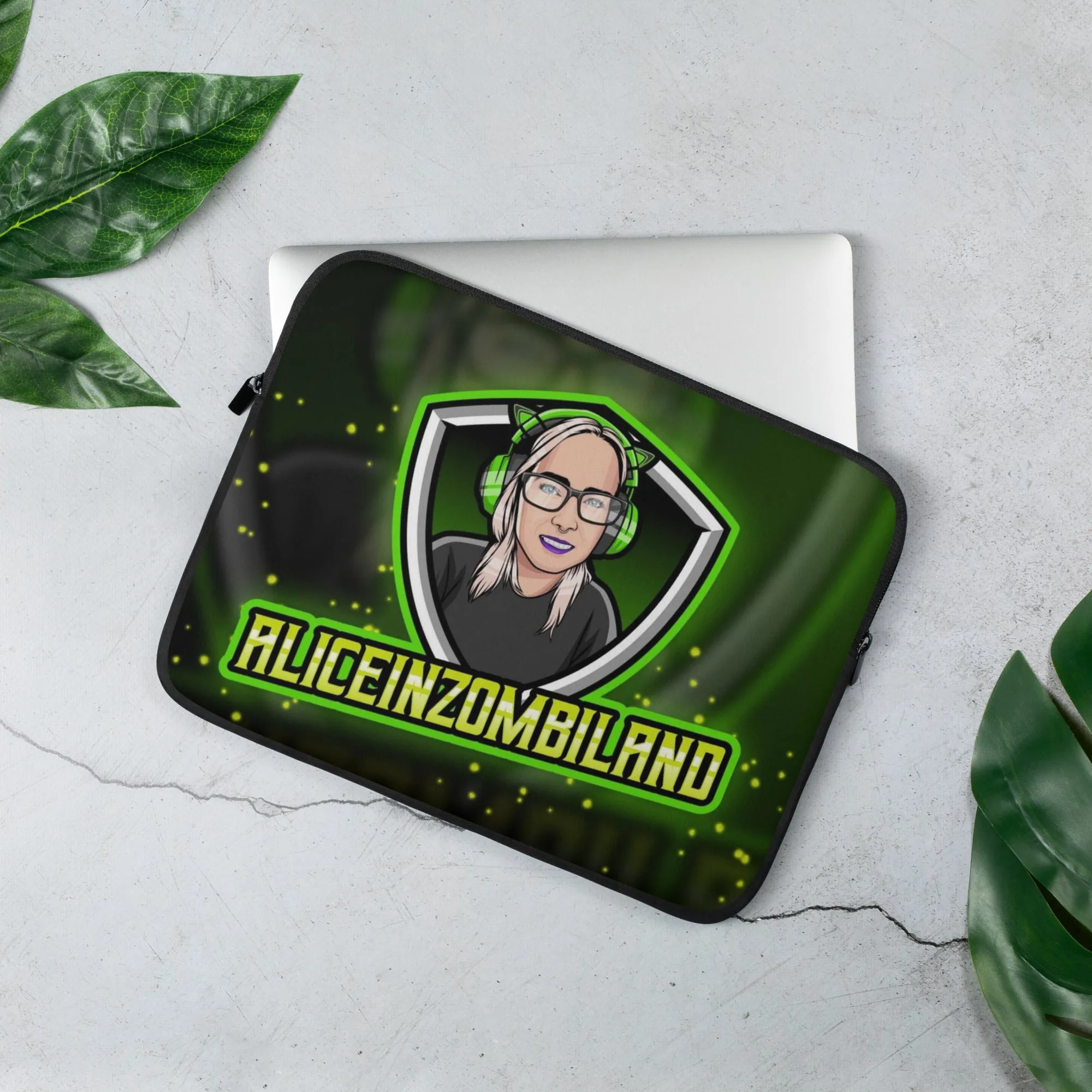 Aliceinzombiland Laptop Sleeve