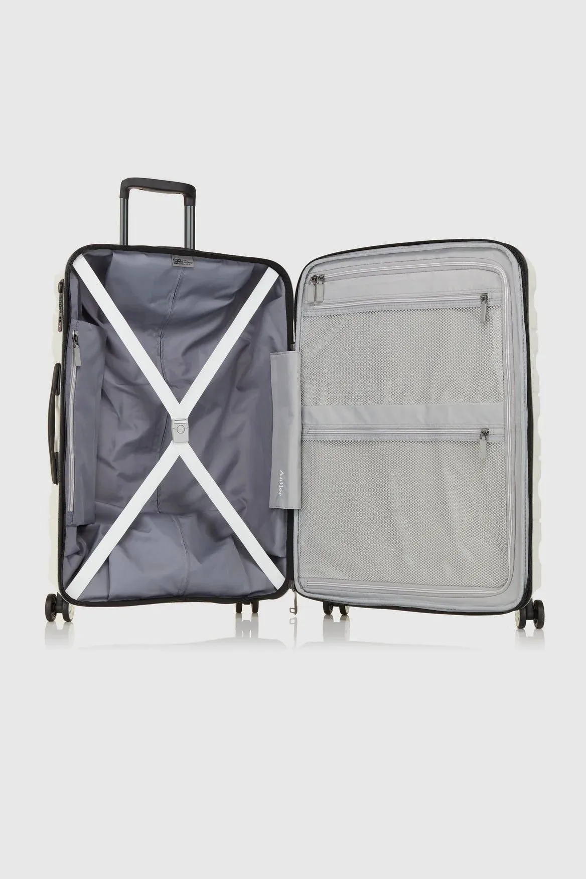 Antler - Lincoln Medium 68cm Hardside 4 Wheel Suitcase - White