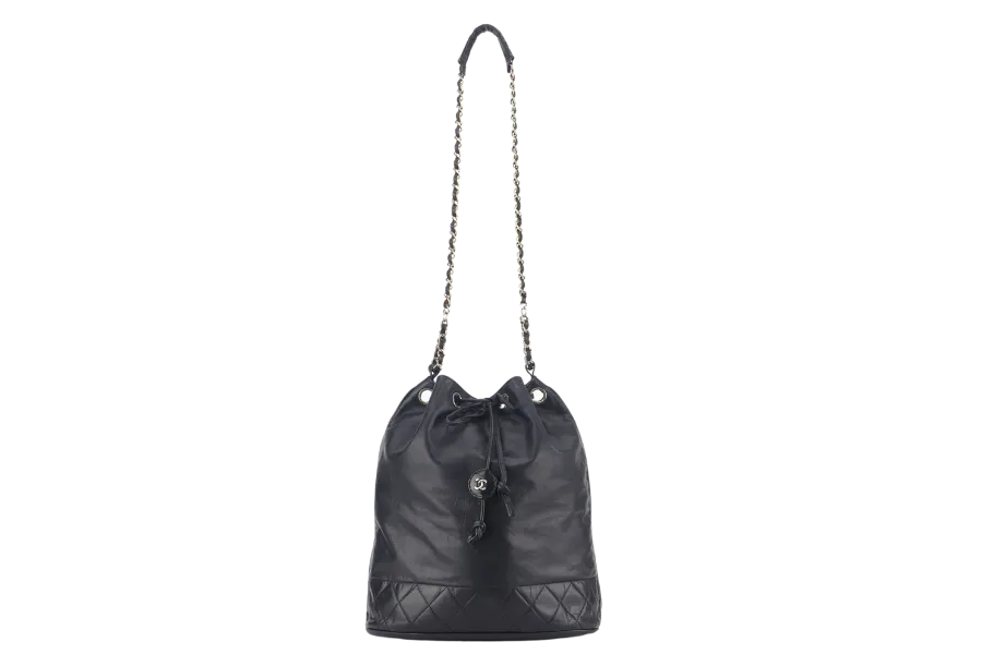 CHANEL VINTAGE BLACK LAMBSKIN BUCKET BAG WITH COIN POUCH GOLD HARDWARE NO HOLO, NO CARD AND NO DUST COVER