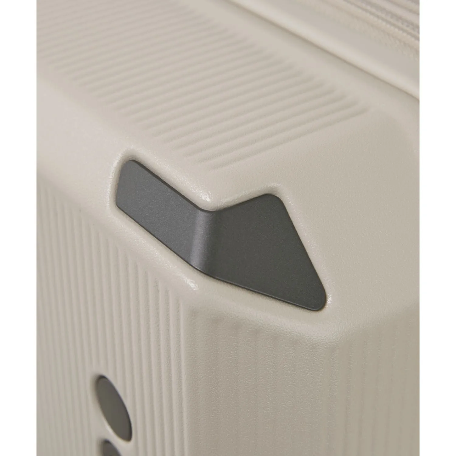 Echolac Nexus 24" Medium Upright Luggage