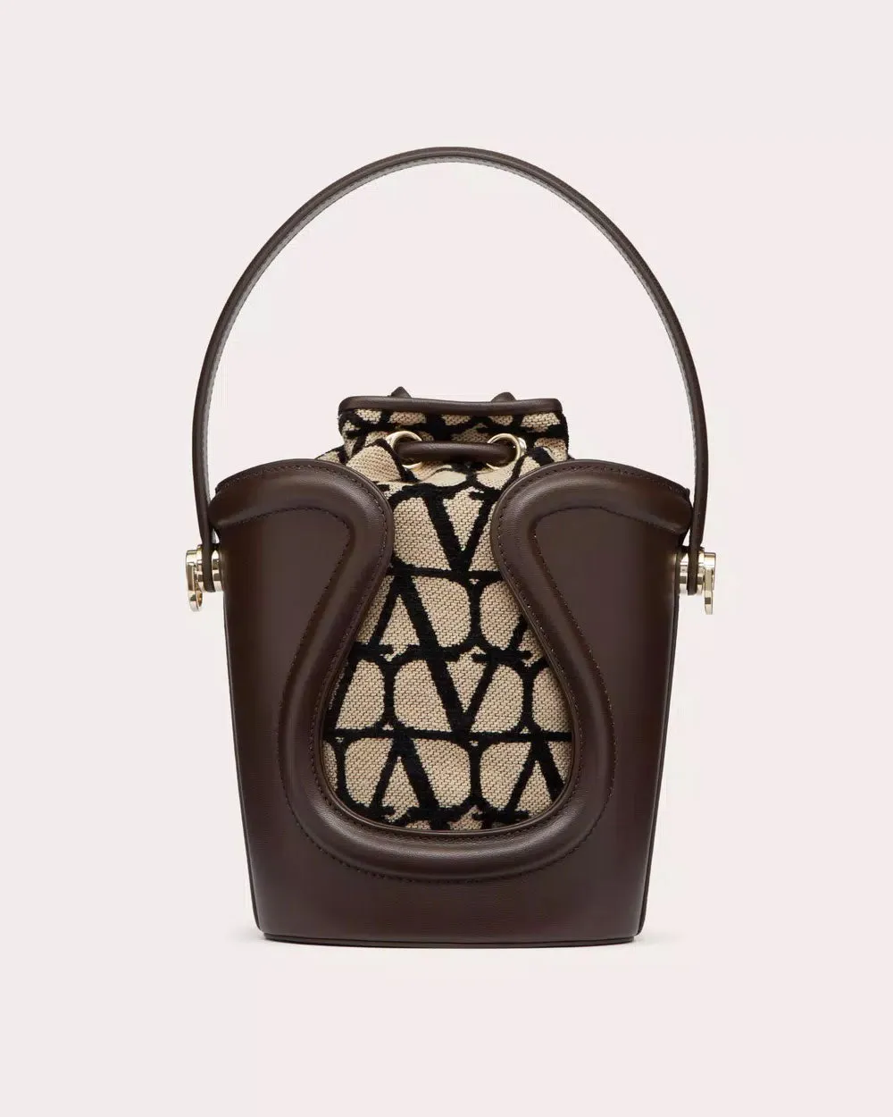 La Cinquieme Toile Iconographe Bucket Bag in Beige and Black