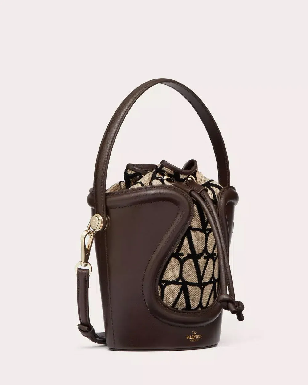 La Cinquieme Toile Iconographe Bucket Bag in Beige and Black